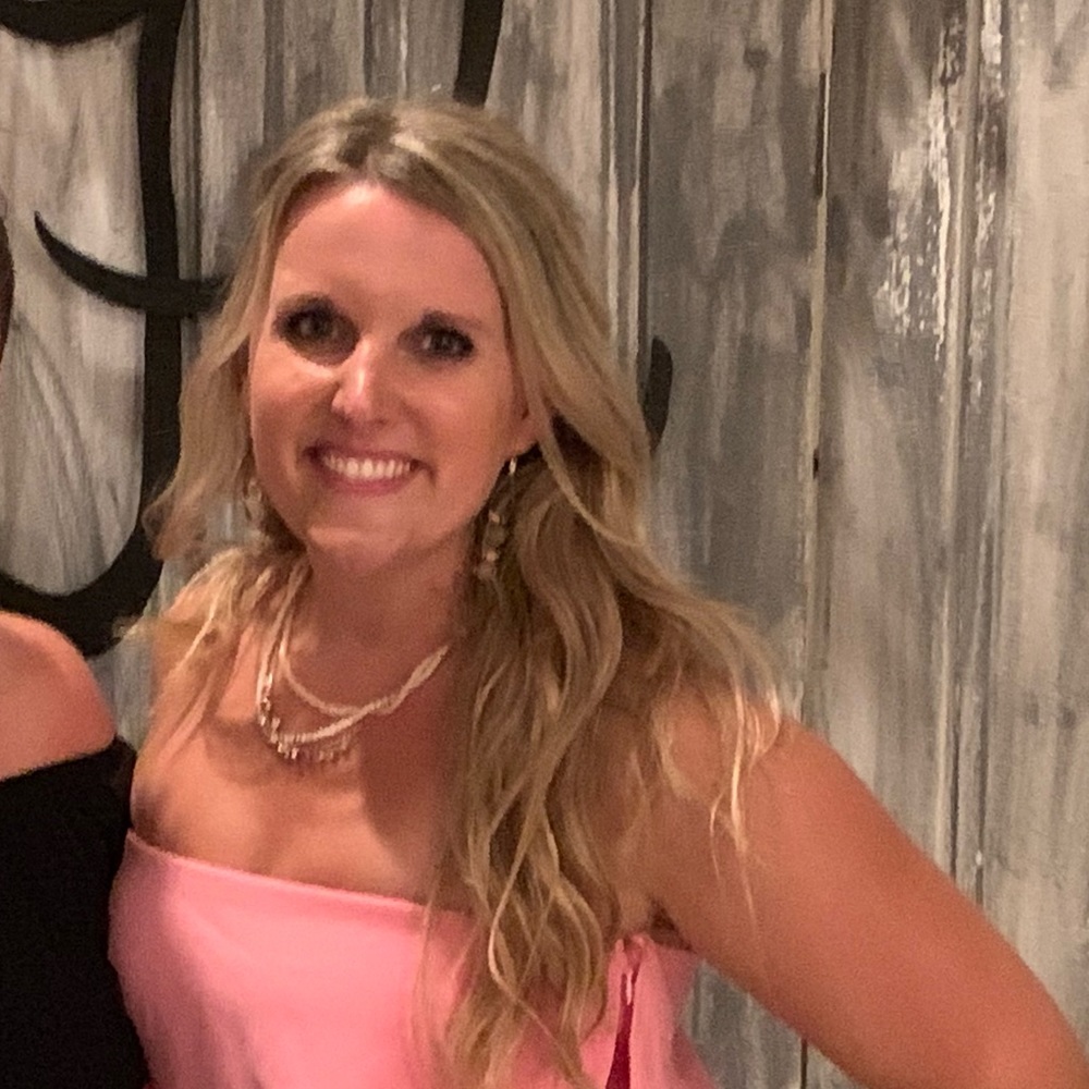 Meet your Posher, Steph